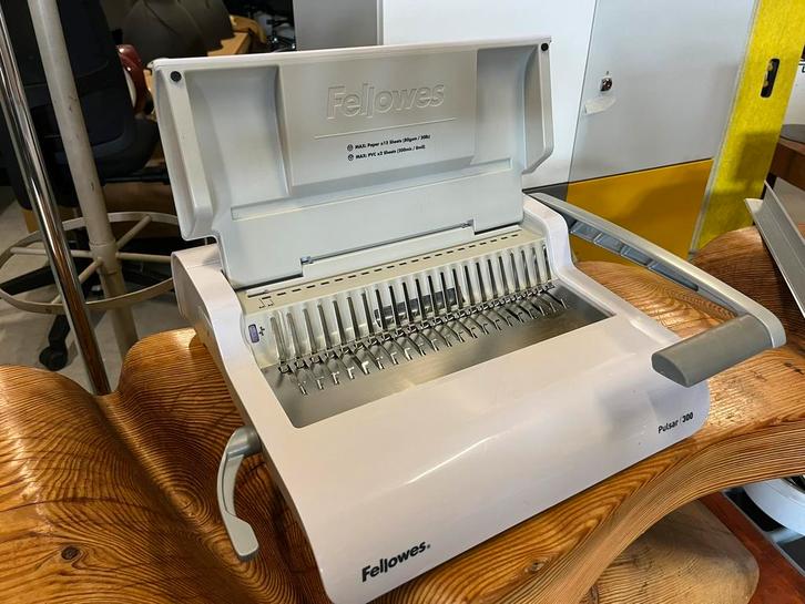 Fellowes inbindmachine Pulsar plus - plastic bindrug, Diversen, Bureau-accessoires, Zo goed als nieuw, Ophalen