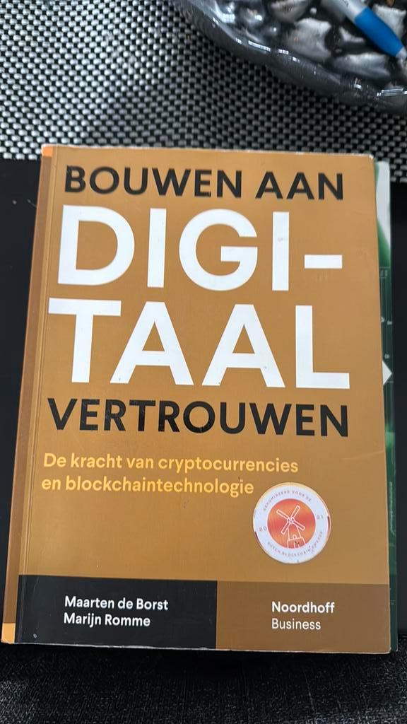 Maarten de Borst - Bouwen aan digitaal vertrouwen, Boeken, Wetenschap, Zo goed als nieuw, Ophalen of Verzenden
