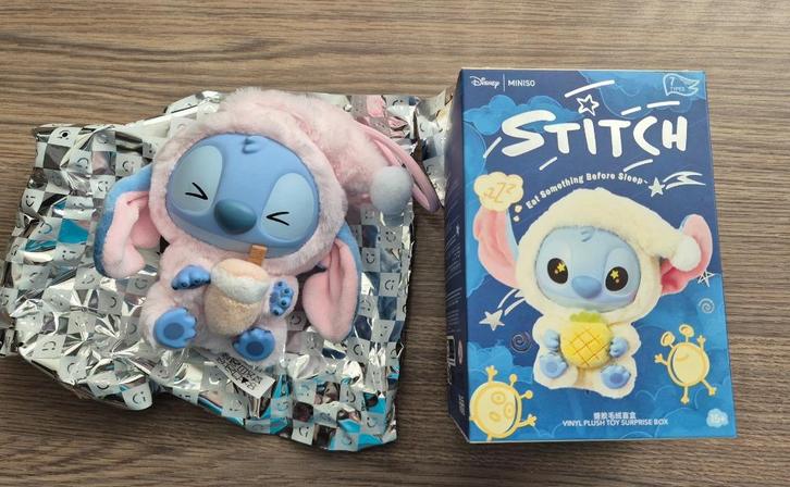 Stitch milk tea eat something before sleep (Miniso), Verzamelen, Disney, Nieuw, Beeldje of Figuurtje, Overige figuren, Ophalen of Verzenden