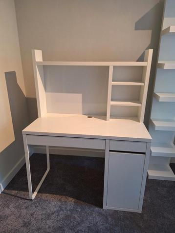 Bureau Micke 105x50 beschikbaar voor biedingen