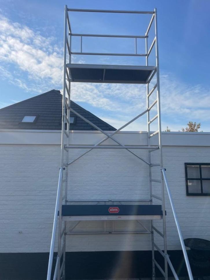 altrex rs tower3 rolsteiger wh +- 6 mtr in zeer goede staat, Doe-het-zelf en Verbouw, Steigers, Zo goed als nieuw, Rolsteiger of Kamersteiger