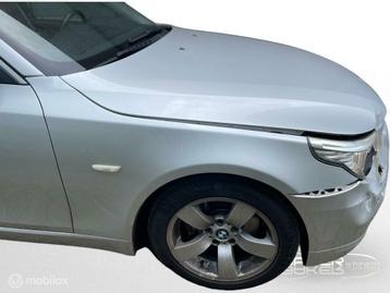 Spatbord rechts grijs 354/7 BMW 5-serie E60 E61 LCI (6-10) beschikbaar voor biedingen