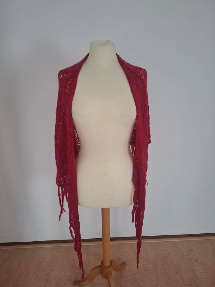 Fuchsia Driehoek Sjaal met Franjes, Kleding | Dames, Overige Dameskleding, Zo goed als nieuw, Ophalen of Verzenden