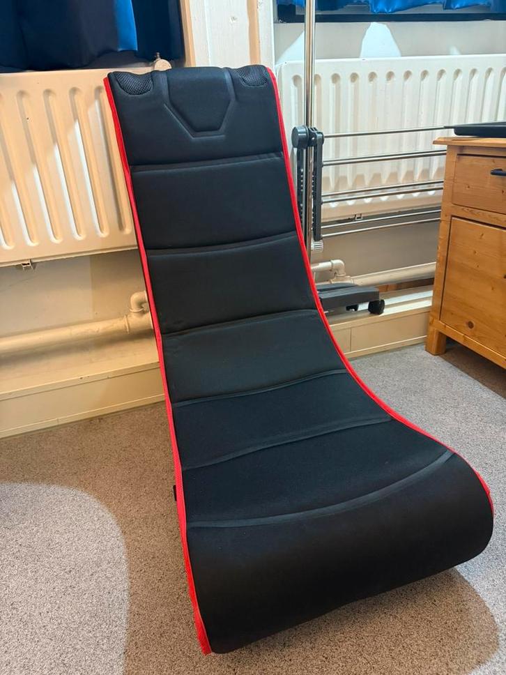 Gaming chair, Huis en Inrichting, Bureaustoelen, Zo goed als nieuw, Zwart, Ophalen