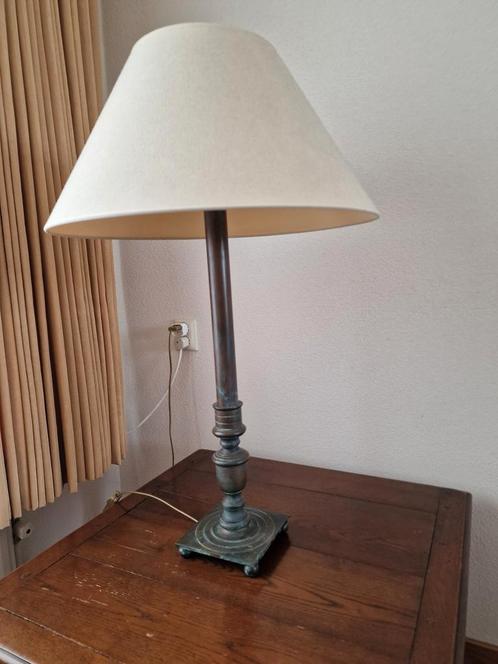Bronzen Tafellamp met Beige Kap, Antiek en Kunst, Antiek | Lampen, Ophalen of Verzenden