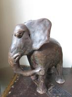 mooi zwaar handgemaakt olifant beeld 28/25 cm terracotta, Antiek en Kunst, Kunst | Beelden en Houtsnijwerken, Ophalen of Verzenden