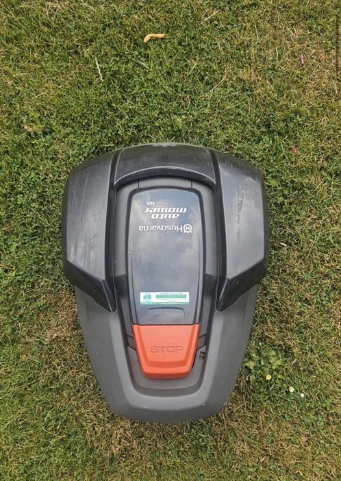 Husqvarna Automower 105, Tuin en Terras, Robotmaaiers, Gebruikt, Ophalen of Verzenden