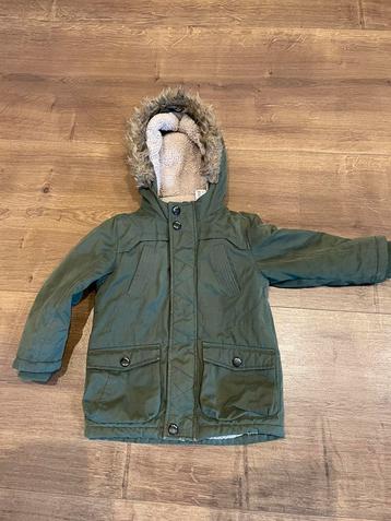 Groene winterjas mt 92 beschikbaar voor biedingen