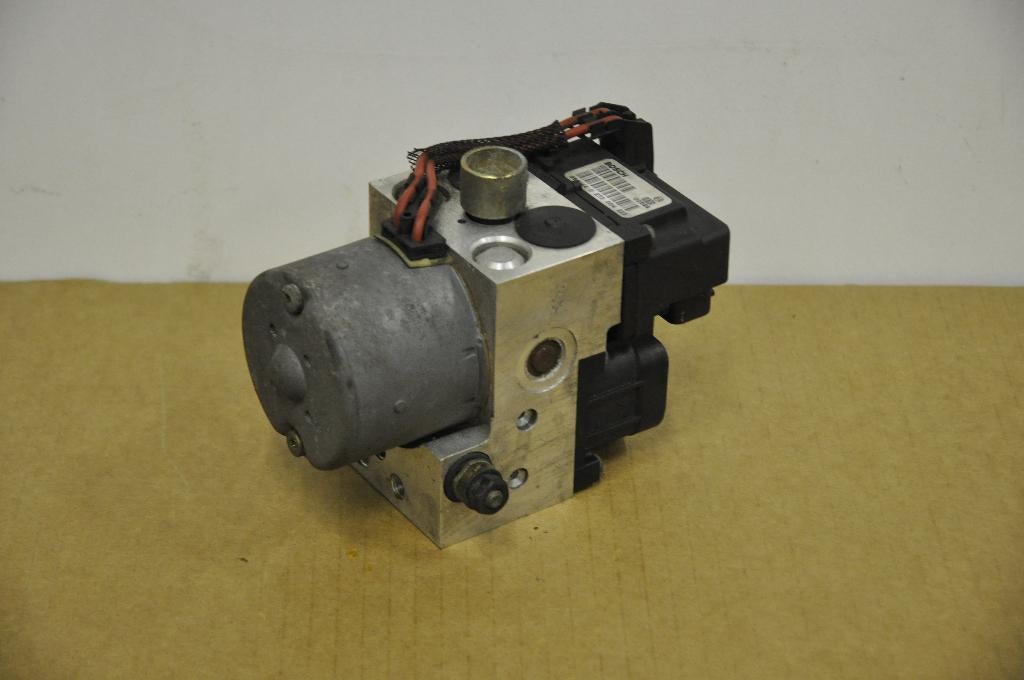 ABS pomp compleet Saab 900, 9-3 en 9-5 1994-2004, Gebruikt, Info@saabcars.se, Ophalen of Verzenden, Saab
