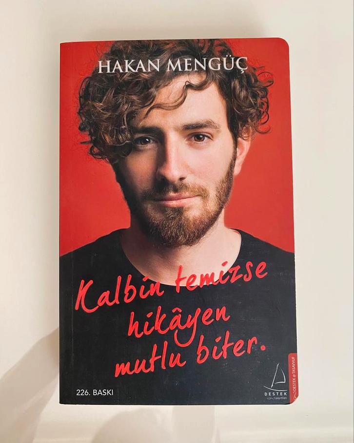 Hakan Mengüç – Kalbin Temizse Hikâyen Mutlu Biter, Boeken, Biografieën, Zo goed als nieuw, Verzenden