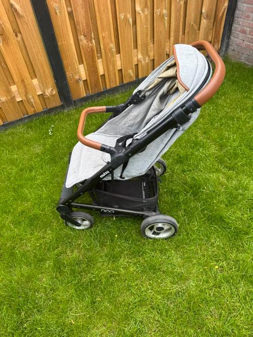 Mutsy nexo buggy, Kinderen en Baby's, Buggy's, Zo goed als nieuw, Overige merken, Verstelbare rugleuning, Voetenzak, Zonnekap