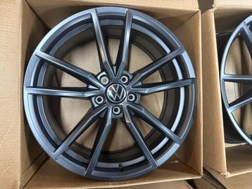 Originele VW Passat 19 inch Pretoria velgen VAG OEM R-line beschikbaar voor biedingen