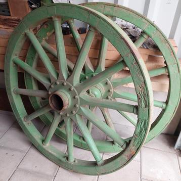 Wehrmachts houten Wielen  beschikbaar voor biedingen