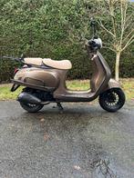 -Vespa Lookalike Scooter (Nieuwstaat), Ophalen of Verzenden, Zo goed als nieuw, Benzine