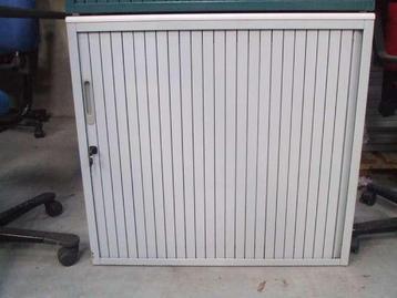 Roldeur-kastjes 75 cm hoog beschikbaar voor biedingen
