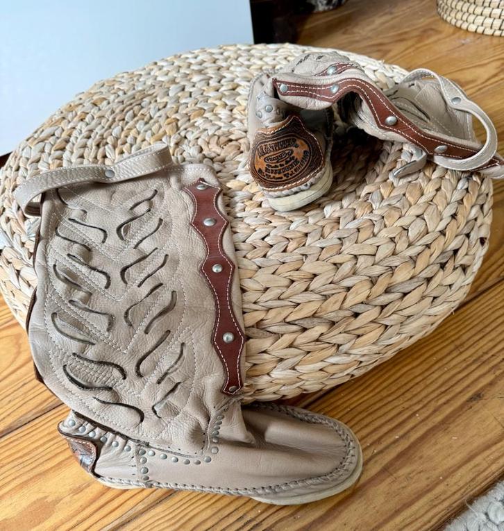 Hector Riccione laarzen uit Ibiza, Kleding | Dames, Schoenen, Zo goed als nieuw, Hoge laarzen, Bruin, Ophalen of Verzenden