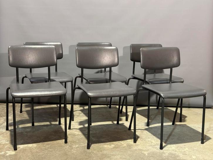 6 Buisframe stoelen (gispen?), Huis en Inrichting, Stoelen, Gebruikt, Vijf, Zes of meer stoelen, Leer, Metaal, Grijs, Ophalen