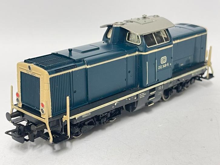 ** NIEUW ** Märklin 3147 ** Diesellocomotief BR 212 DB **, Hobby en Vrije tijd, Modeltreinen | H0, Nieuw, Locomotief, Wisselstroom