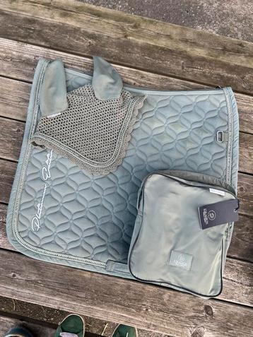 eskadron set beschikbaar voor biedingen