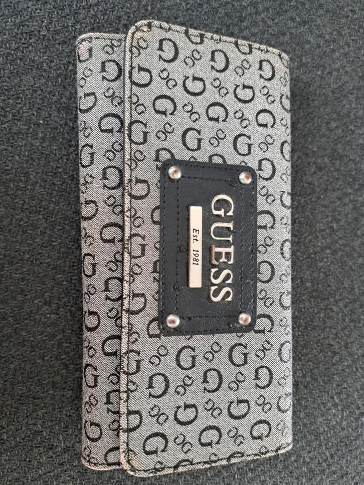 Guess Portemonnee, Sieraden, Tassen en Uiterlijk, Portemonnees, Zo goed als nieuw, Guess, Overige kleuren, Ophalen of Verzenden