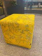 kussens met poefjes, Huis en Inrichting, Woonaccessoires | Kussens, Ophalen, Zo goed als nieuw, Geel, Vierkant