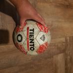 Tiento robijn u16/u19., Ophalen of Verzenden, Gebruikt, Bal