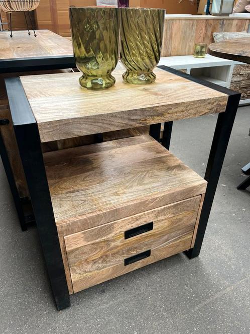 Magazijn Leegverkoop Nieuwe ladekast Britt mangohout metaal, Huis en Inrichting, Woonaccessoires | Overige, Nieuw, Ophalen of Verzenden