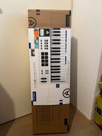 Arturia Keylab Essential 61 Mk3 with box, Muziek en Instrumenten, Midi-apparatuur, Ophalen