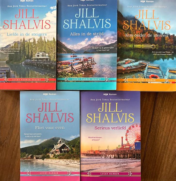 Jill Shalvis - Lucky Harbor Serie (5 Boeken), Boeken, Romans, Zo goed als nieuw, Nederland, Ophalen of Verzenden