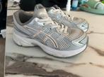 Asics meisjes 31,5, Kinderen en Baby's, Kinderkleding | Schoenen en Sokken, Asics, Meisje, Schoenen, Ophalen of Verzenden