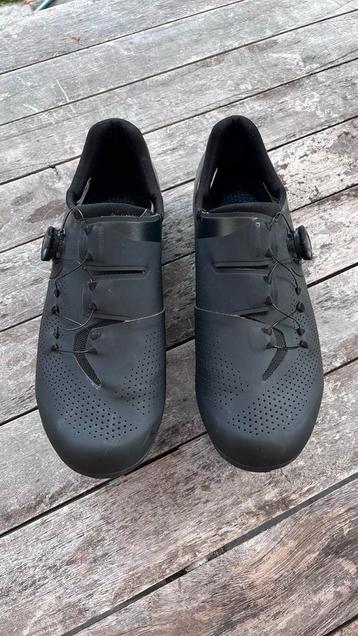 Shimano RC302 Wielrenschoenen Maat 45 (valt als 43) beschikbaar voor biedingen