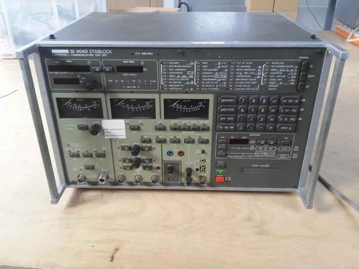 2 stuks Schlumberger SI 4040 Stabilock communication meetset, Doe-het-zelf en Verbouw, Meetapparatuur, Gebruikt, Overige meters