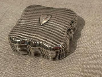 rib pillendoosje pepermuntdoosje  P Kruyt Schoonhoven geribd beschikbaar voor biedingen