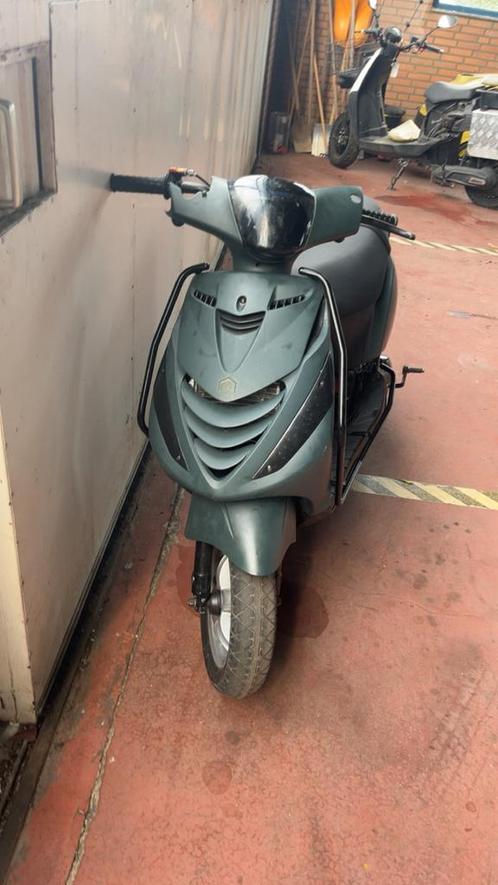 Zip 125 lc, Fietsen en Brommers, Scooters | Piaggio, Zo goed als nieuw, Zip, Ophalen