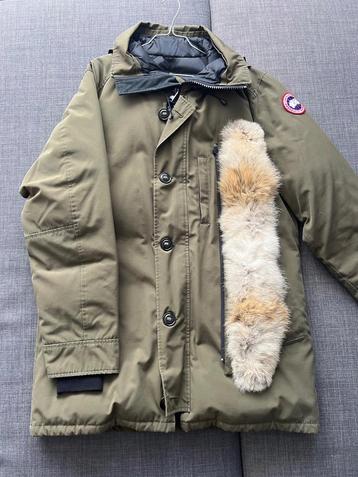 Canada Goose Chateau parka XL Military Green. beschikbaar voor biedingen