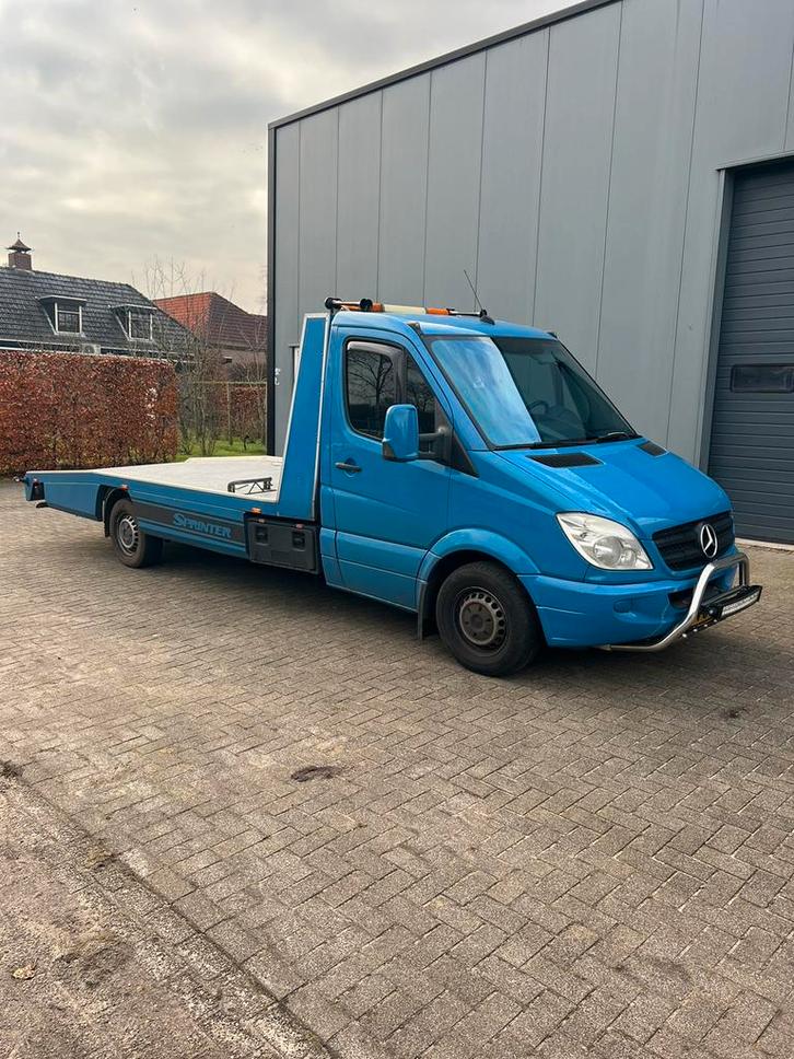 Mercedes-Benz oprijwagen automaat/nwmotor/export prijs/euro5, Auto's, Bestelauto's, Bedrijf, Mercedes-Benz, Diesel, Geïmporteerd
