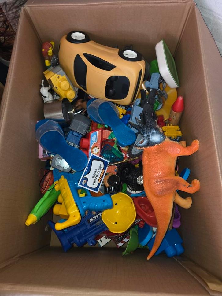 Grote doos vol speelgoed - 2 stuks, Kinderen en Baby's, Speelgoed | Overig, Ophalen