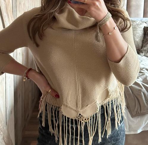 Supertrash Konichi - beige poncho in maat XS, Kleding | Dames, Truien en Vesten, Zo goed als nieuw, Maat 36 (S), Bruin, Ophalen of Verzenden