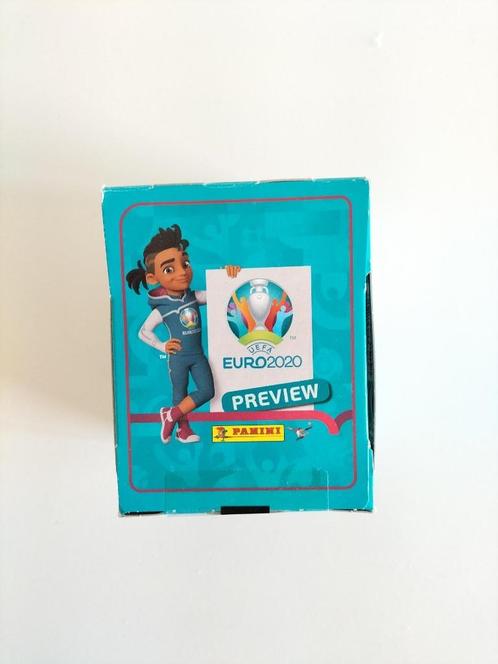 Panini Euro 2020 PREVIEW Display Box 50 zakjes, Verzamelen, Sportartikelen en Voetbal, Zo goed als nieuw, Poster, Plaatje of Sticker