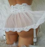 J37 zwart en rode jaratel gordel met rokje..., Kleding | Dames, Ondergoed en Lingerie, Ophalen of Verzenden, Zwart, Body of Korset