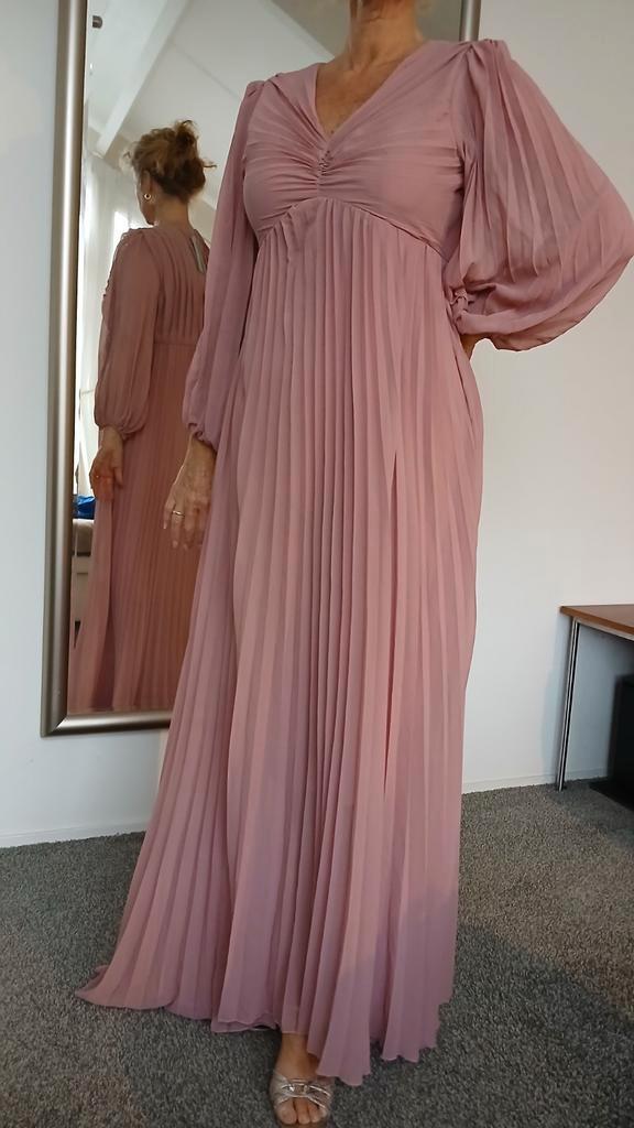 Lange jurk maat 40/42 - Gedragen voor foto!, Kleding | Dames, Jurken, Zo goed als nieuw, Maat 42/44 (L), Roze, Ophalen of Verzenden