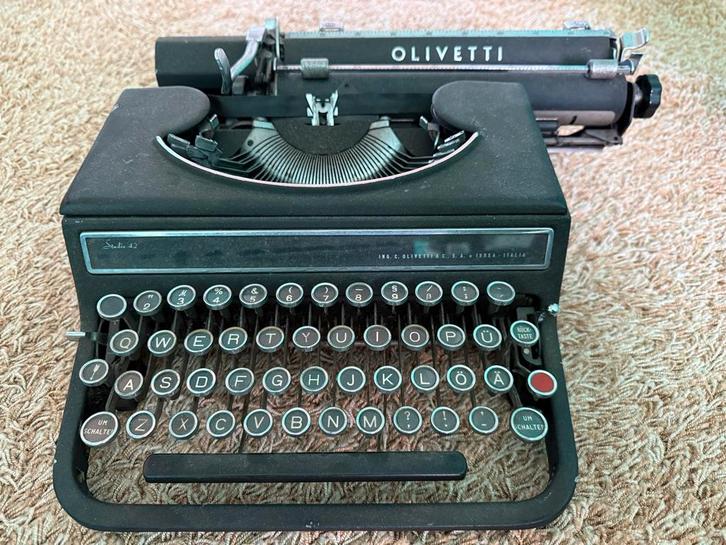 Vintage Olivetti Studio 42 Typemachine, Antiek en Kunst, Antiek | Kantoor en Zakelijk, Ophalen of Verzenden