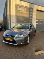 Lexus CT-H 200H 1.8 Hybrid 2016 Grijs, Auto's, Lexus, Euro 5, 4 cilinders, USB, Alcantara