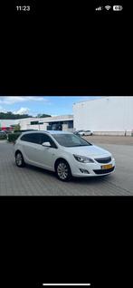 Opel Astra Sports Tourer 2011 • Automaat • Nette staat •, Auto's, Opel, Particulier, Te koop