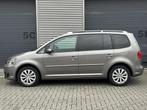 Volkswagen Touran 1.6 TDI Highline BlueMotion Panorama, Auto's, Euro 5, Gebruikt, 4 cilinders, Alcantara