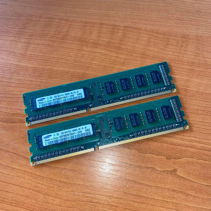 Samsung 2GB 1Rx8 PC3 10600U DDR3 ( 2x 1GB ), Computers en Software, RAM geheugen, Gebruikt, Desktop, 2 GB, DDR3, Ophalen of Verzenden