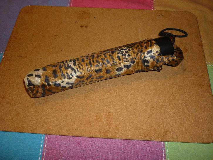 3 Verschillende paraplu's in zeer goede staat, Sieraden, Tassen en Uiterlijk, Paraplu's, Zo goed als nieuw, Overige kleuren, Ophalen of Verzenden