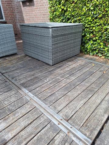 Bois le duc kussens kist z.g.a.n  beschikbaar voor biedingen