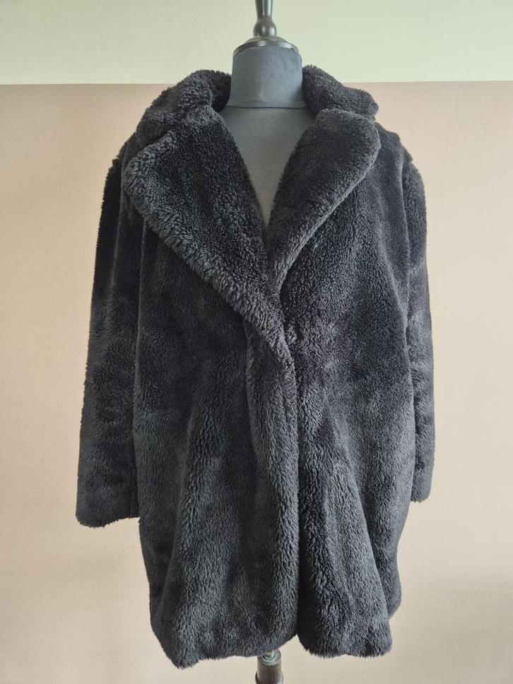 Carnavals bontjas effen zwart, maat M/L, Jas Dames Model, Kleding | Dames, Carnavalskleding en Feestkleding, Gedragen, Kleding