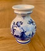 Delfts Blauw vaasje van De Porceleyne Fles, Ophalen of Verzenden